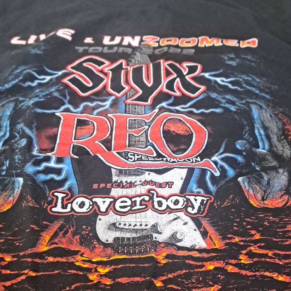 Gildan Black Styx REO Loverboy Graphic Tee